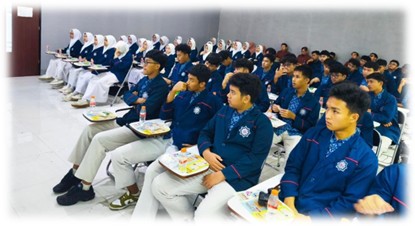 Menapaki Dunia Tekstil: Kunjungan Edukatif SMA Insan Cendekia ke AK Tekstil Solo