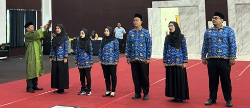 Enam PNS AK-Tekstil Solo Resmi Dilantik dalam Jabatan Fungsional Dosen