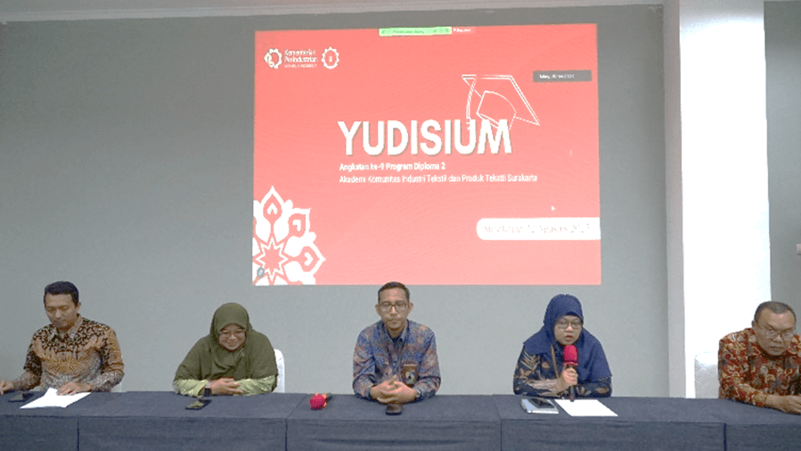 93 Mahasiswa Resmi Lulus pada Yudisium IX AK-Tekstil Solo, 59% Raih Predikat dengan Pujian