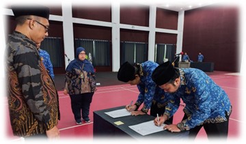 Pelantikan dan Pengambilan Sumpah Pejabat Fungsional Pranata Laboratorium Pendidikan dan Dosen di lingkungan AK-Tekstil Solo
