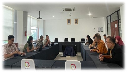 Audit Kinerja dan Pengelolaan Keuangan AK-Tekstil Solo: Evaluasi Menyeluruh untuk Peningkatan Tata Kelola dan Transparansi