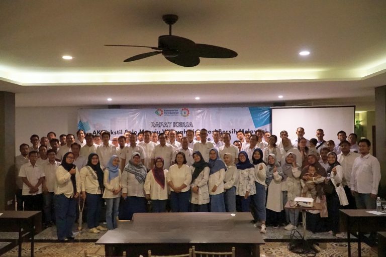 AK-Tekstil Surakarta Gelar Rapat Kerja untuk Mencapai Wilayah Birokrasi Bersih Melayani (WBBM) dan Internalisasi Corporate Value