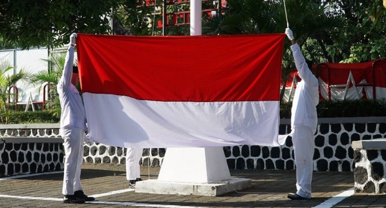 Bersatu, Berdaulat, Rakyat Sejahtera, Indonesia Maju: AK-Tekstil Solo Peringati HUT ke-80 RI