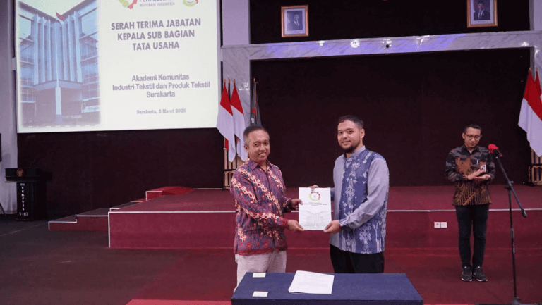 AK-Tekstil Solo Adakan Serah Terima Jabatan Kepala Sub Bagian Tata Usaha, Sambut Penyegaran Organisasi