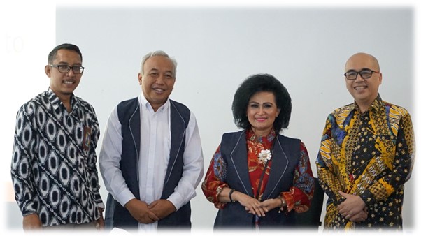 Kunjungan Ibu Nani Hadi Tjahyanto: Menginspirasi Pengembangan Industri Tekstil dan Desa Wisata