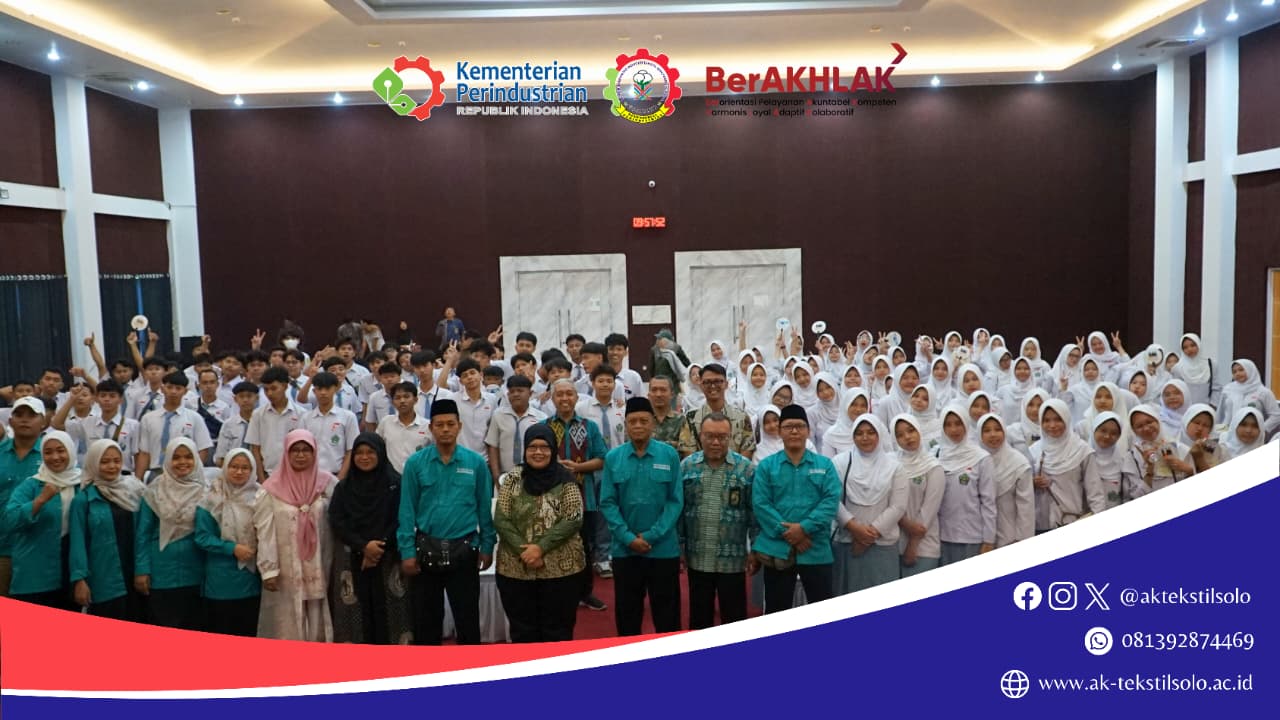 Kenalkan Dunia Vokasi Tekstil, AK-Tekstil Solo Sambut Kunjungan dan MoU dengan MAN 2 Banyumas